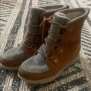 Sorel Brown and Gray Winter Boots